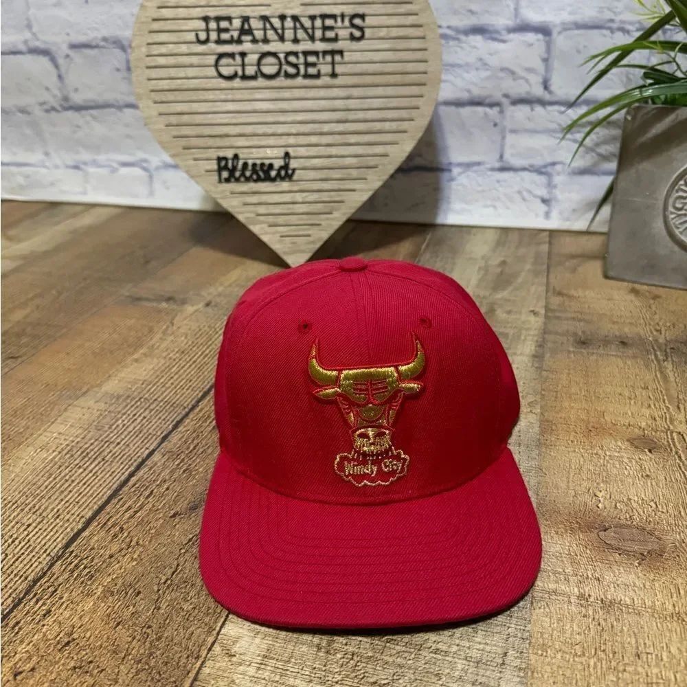 Chicago Bulls Windy City Mitchell & Ness SnapBack One Size